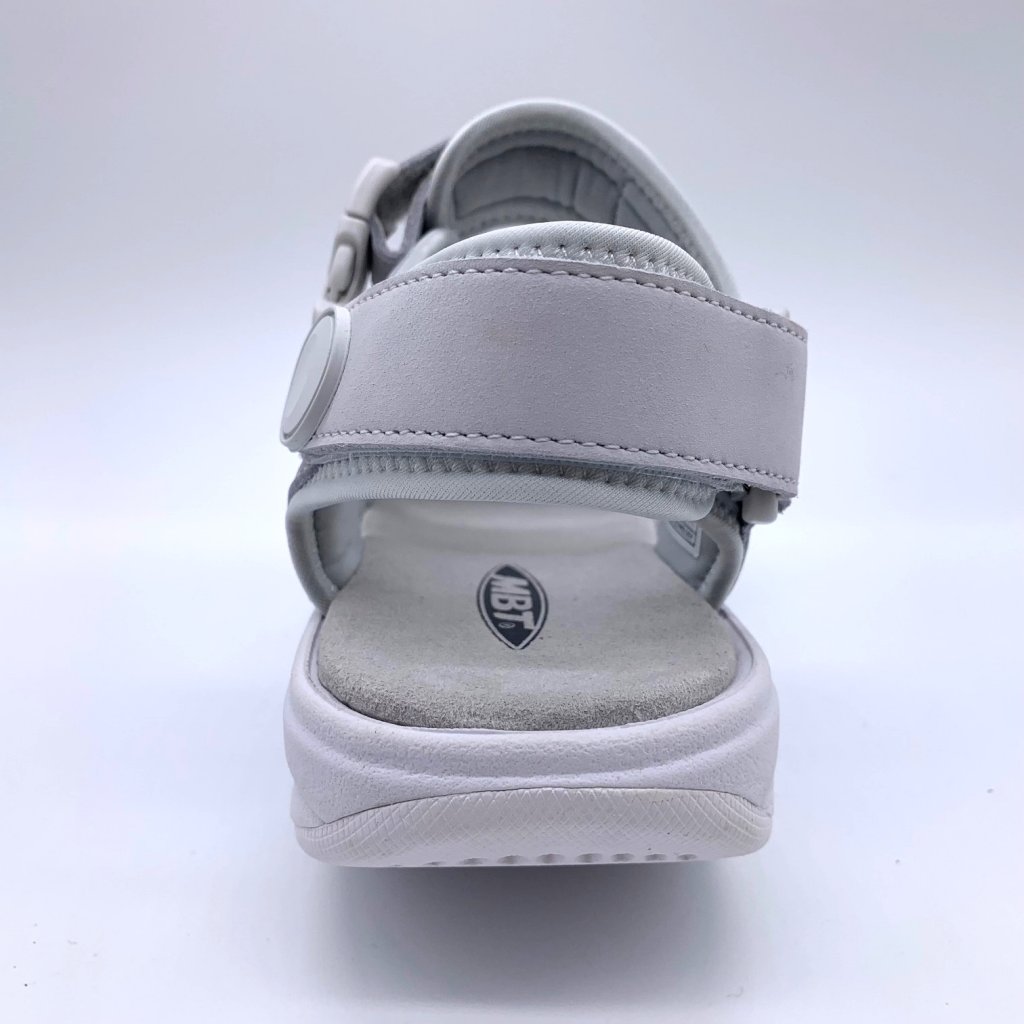 Størrelse 36 & 40 - MBT Kisumu Classic Sandal for kvinner - hvit